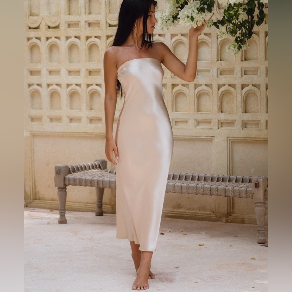 RESA Cream Strapless Satin Dress